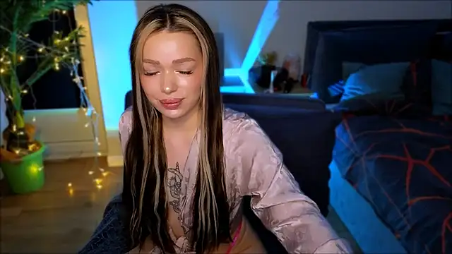 Lily Yin online show from 03-08-25, 05:49