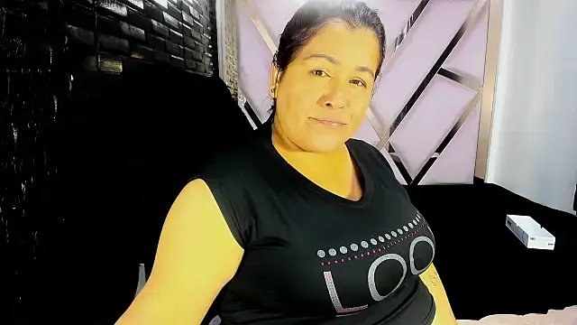 DaianaLutz online show from 01-09-26, 01:58