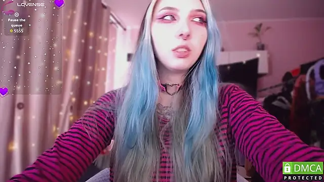 JustMeowGirl online show from 03-23-26, 05:55