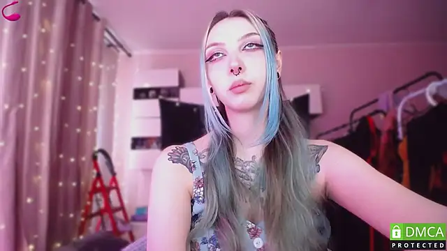 JustMeowGirl online show from 04-11-26, 06:18