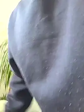 Schnubby1 online show from 02-27-25, 02:21