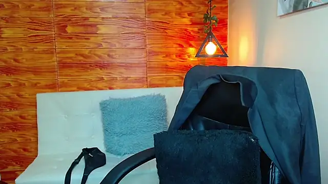 Bastiaan 28 online show from 01-05-25, 08:52