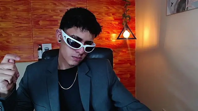 Bastiaan 28 online show from 02-07-25, 10:29