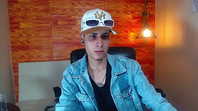 Bastiaan 28 online show from 02-19-25, 03:06