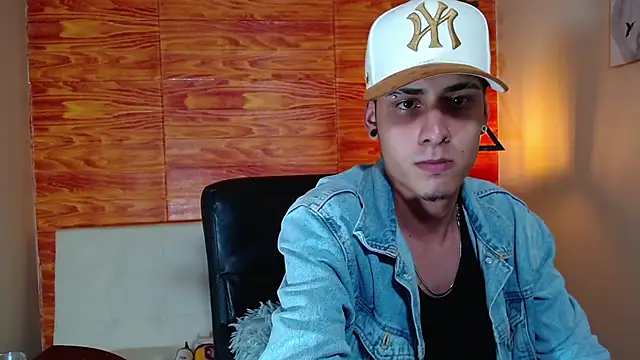 Bastiaan 28 online show from 02-19-25, 09:17