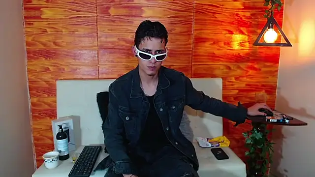 Bastiaan 28 online show from 03-07-25, 10:02