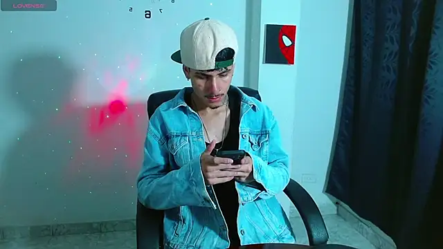 Bastiaan 28 online show from 10-10-25, 10:53