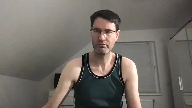 Snapshot of zxzx_cam1 chatting on 01-12-25, 04:40 zxzx cam1 online show from 01-12-25, 04:40