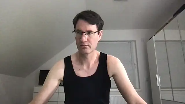 Snapshot of zxzx_cam1 chatting on 02-21-25, 04:59 zxzx cam1 online show from 02-21-25, 04:59