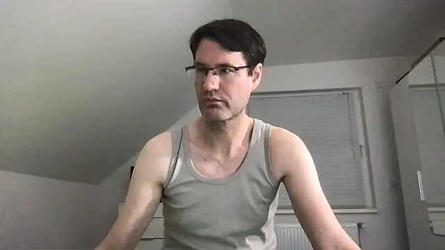 Snapshot of zxzx_cam1 chatting on 03-02-25, 05:04 zxzx cam1 online show from 03-02-25, 05:04