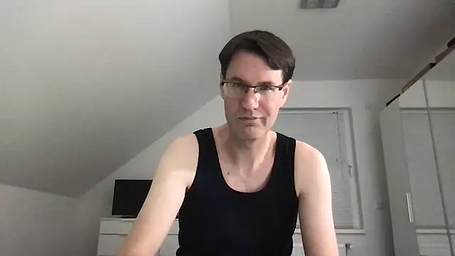 Snapshot of zxzx_cam1 chatting on 03-14-25, 04:30 zxzx cam1 online show from 03-14-25, 04:30