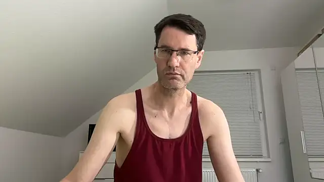 Snapshot of zxzx_cam1 chatting on 02-22-26, 04:27 zxzx cam1 online show from 02-22-26, 04:27