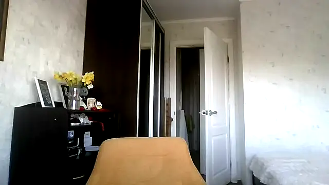 AngelinaLove28 online show from 04-07-26, 06:47