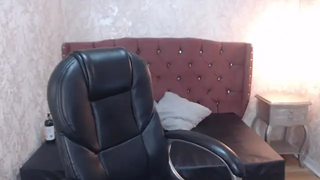 charlottemoonxz online show from 02-24-25, 11:09