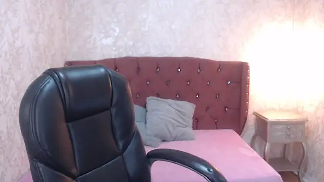 charlottemoonxz online show from 03-17-25, 10:06