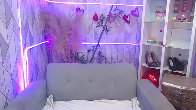 charlottemoonxz online show from 09-11-25, 06:41