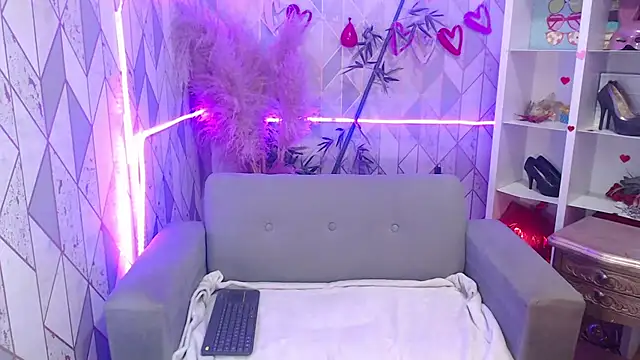 charlottemoonxz online show from 10-07-25, 07:44