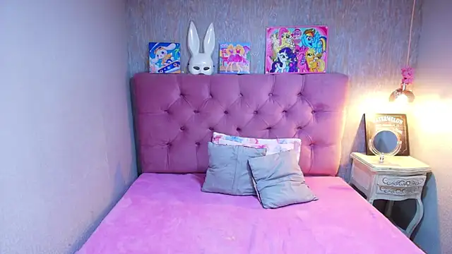 charlottemoonxz online show from 05-21-26, 06:15