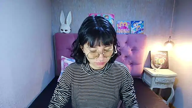 Snapshot of charlottemoonxz chatting on 06-25-26, 06:01 charlottemoonxz online show from 06-25-26, 06:01