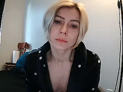 Snapshot of anechka1 chatting on 12-19-24, 12:45 anechka1 online show from 12-19-24, 12:45