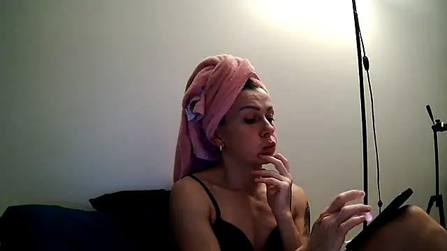 Snapshot of anechka1 chatting on 12-14-25, 09:41 anechka1 online show from 12-14-25, 09:41