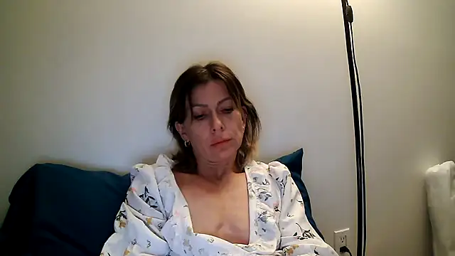 Snapshot of anechka1 chatting on 04-25-26, 03:42 anechka1 online show from 04-25-26, 03:42