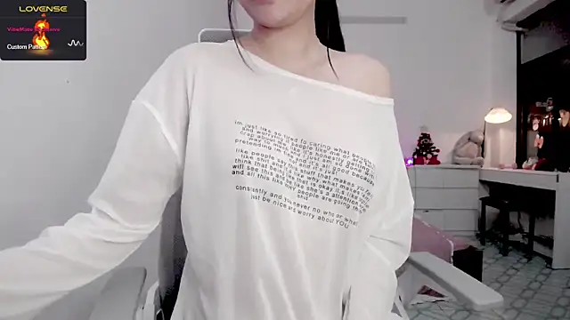 Snapshot of _OMO_ chatting on 03-09-25, 05:49 OMO online show from 03-09-25, 05:49