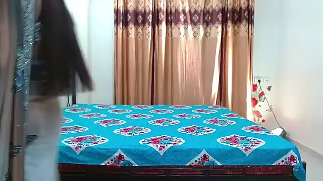 Baby girl sophia online show from 01-30-25, 06:43