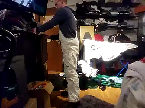 Snapshot of 0815lukas2024 chatting on 12-16-24, 12:04 0815lukas2024 online show from 12-16-24, 12:04