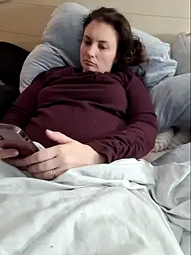 MilfyMrsRobinson online show from 02-18-25, 01:43