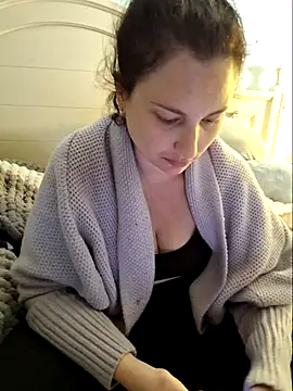 MilfyMrsRobinson online show from 03-04-25, 12:50