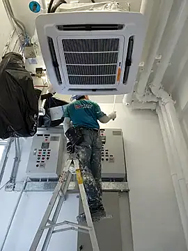 2tomka52052sex online show from 01-06-25, 06:47