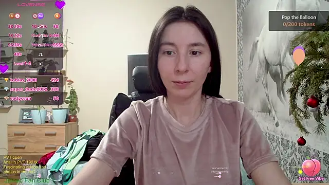 Snapshot of Wowpornoo chatting on 12-25-24, 06:30 Wowpornoo online show from 12-25-24, 06:30