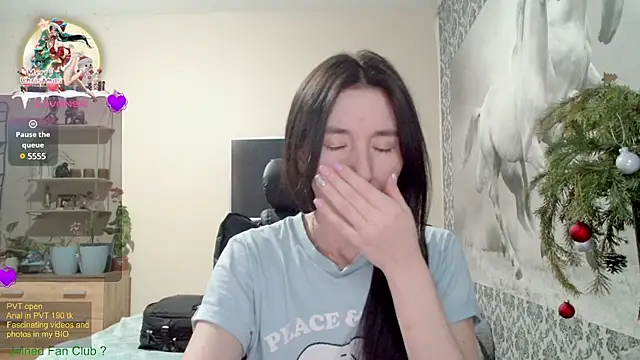 Snapshot of Wowpornoo chatting on 12-27-24, 12:34 Wowpornoo online show from 12-27-24, 12:34