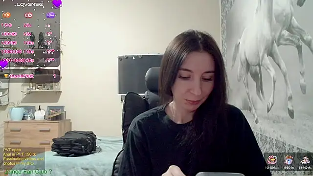 Snapshot of Wowpornoo chatting on 01-16-25, 05:01 Wowpornoo online show from 01-16-25, 05:01