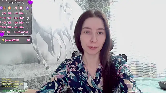 Snapshot of Wowpornoo chatting on 02-15-25, 09:27 Wowpornoo online show from 02-15-25, 09:27