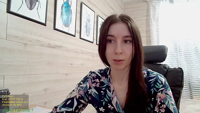 Snapshot of Wowpornoo chatting on 03-20-25, 08:09 Wowpornoo online show from 03-20-25, 08:09