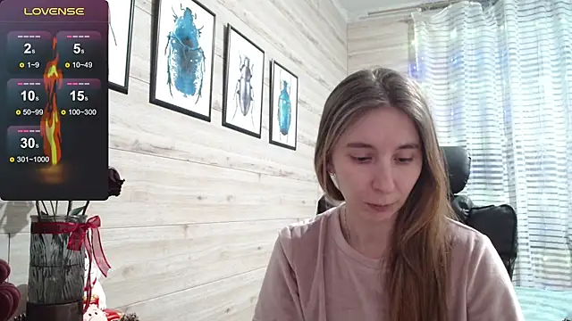 Snapshot of Wowpornoo chatting on 12-14-25, 02:00 Wowpornoo online show from 12-14-25, 02:00