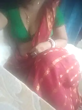 Snapshot of Working- chatting on 02-16-26, 05:53 Working- online show from 02-16-26, 05:53