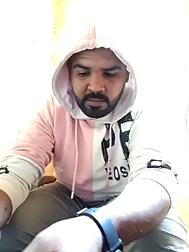 ListedLoin online show from 01-25-25, 06:45