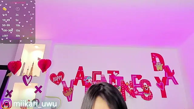 Snapshot of Ahri_Elderwood chatting on 02-15-25, 07:49 Ahri Elderwood online show from 02-15-25, 07:49