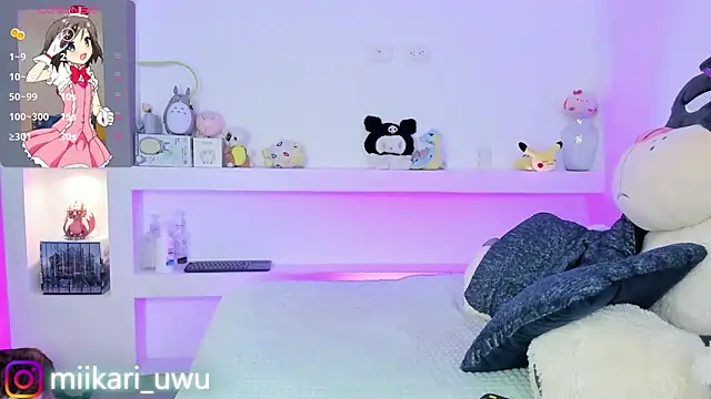 Snapshot of Ahri_Elderwood chatting on 03-15-25, 03:40 Ahri Elderwood online show from 03-15-25, 03:40