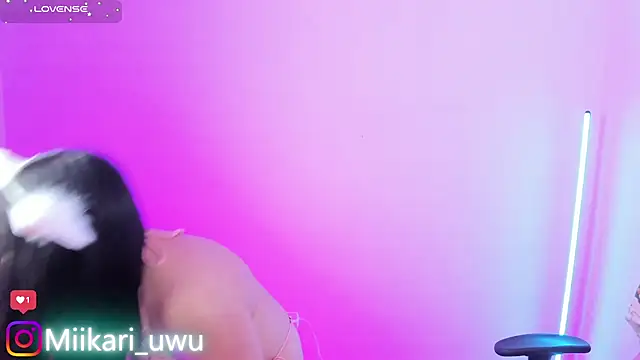 Snapshot of Ahri_Elderwood chatting on 11-06-25, 03:40 Ahri Elderwood online show from 11-06-25, 03:40