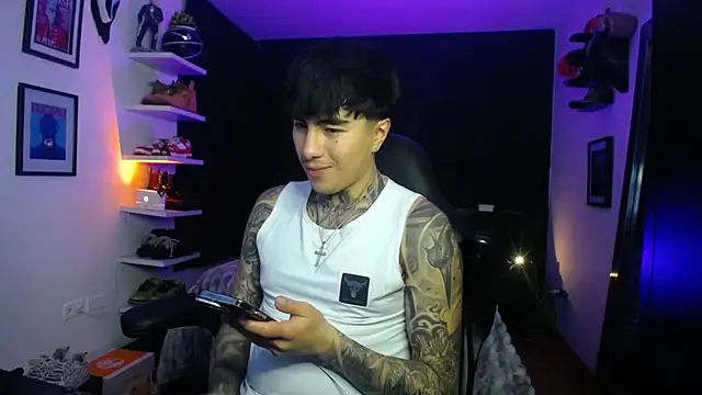 Snapshot of jung_dragon chatting on 11-11-25, 04:56 jung dragon online show from 11-11-25, 04:56