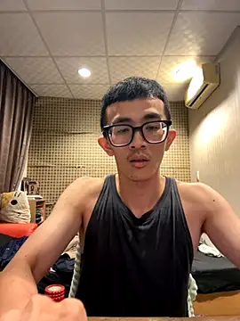 Snapshot of Stevenjt chatting on 09-13-25, 04:07 Stevenjt online show from 09-13-25, 04:07