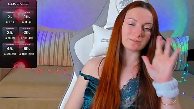 Snapshot of FlamyGold chatting on 10-27-25, 12:31 FlamyGold online show from 10-27-25, 12:31