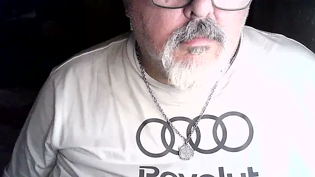 Snapshot of cashot58 chatting on 06-26-26, 01:26 cashot58 online show from 06-26-26, 01:26