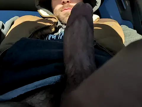 Snapshot of jwiththethickone413 chatting on 12-03-24, 07:11 jwiththethickone413 online show from 12-03-24, 07:11