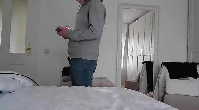 Snapshot of maxmueller321 chatting on 12-19-24, 10:02 maxmueller321 online show from 12-19-24, 10:02