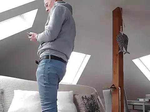 Snapshot of maxmueller321 chatting on 02-01-26, 09:08 maxmueller321 online show from 02-01-26, 09:08